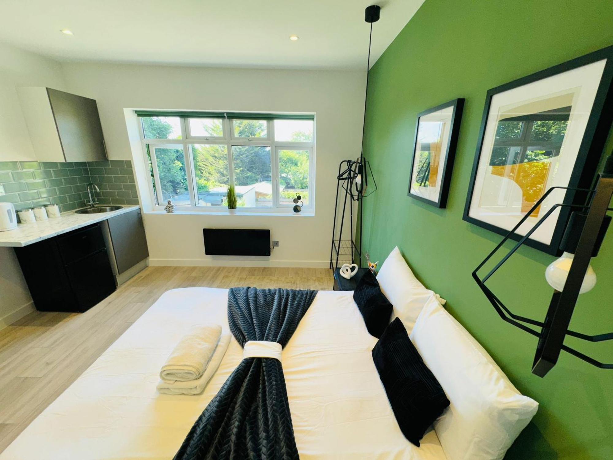 Center Next To Westfield Shopping & Attractions Pensiune *